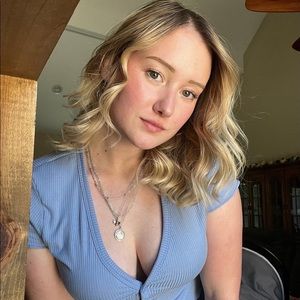 Meet your Posher, Avery